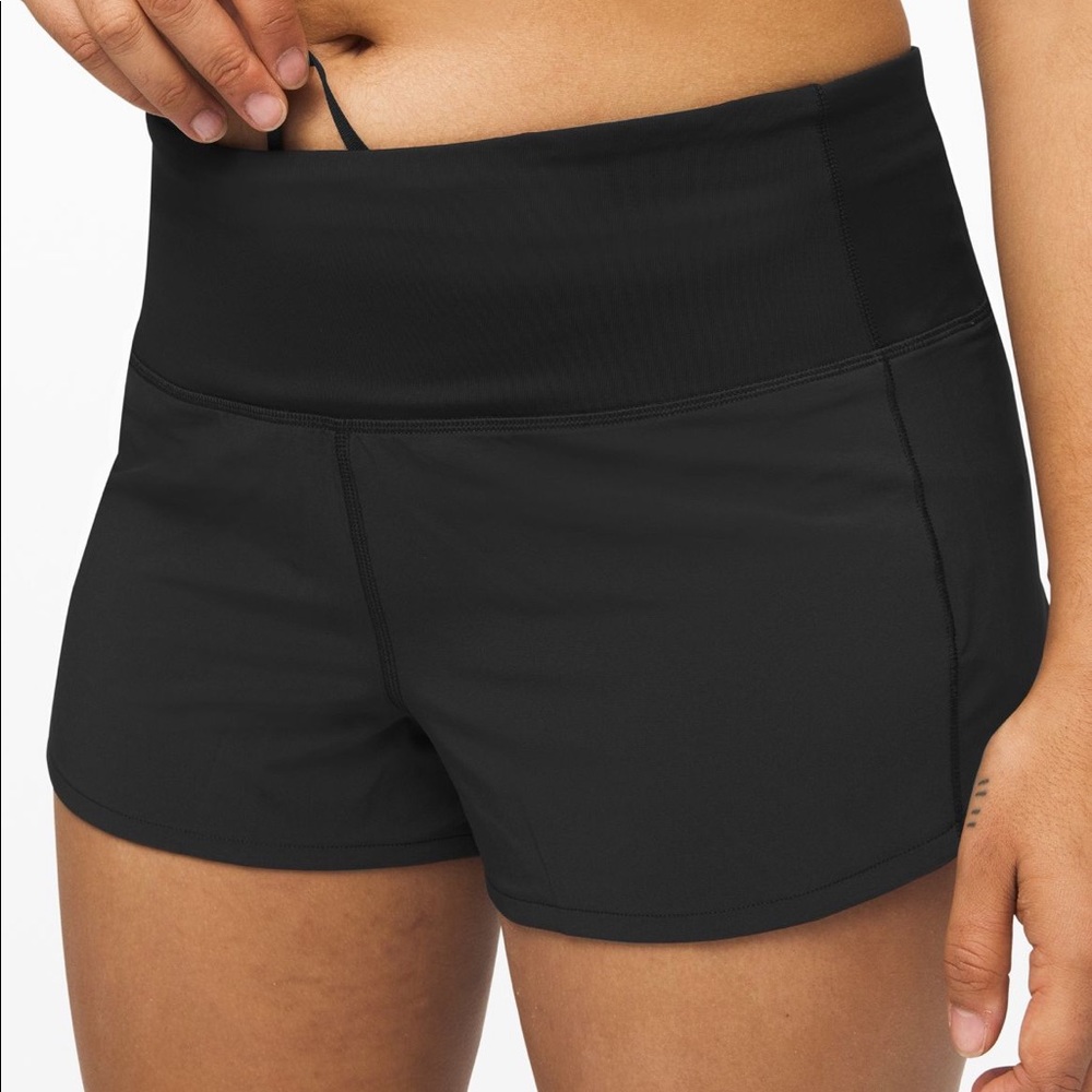 Lululemon Speed Up High-Rise Lined Short 2.5’’ (Black, size 4)